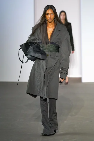 Look 24